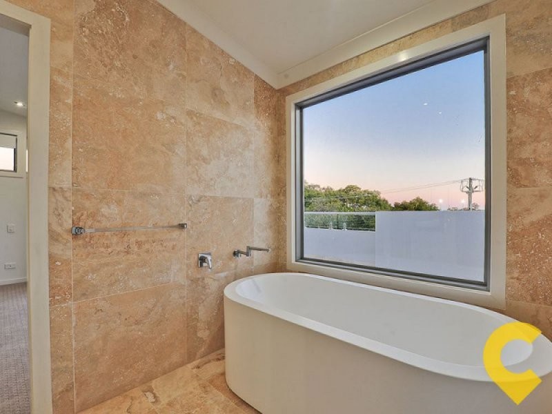 76 Crosby Road, Albion QLD 4010