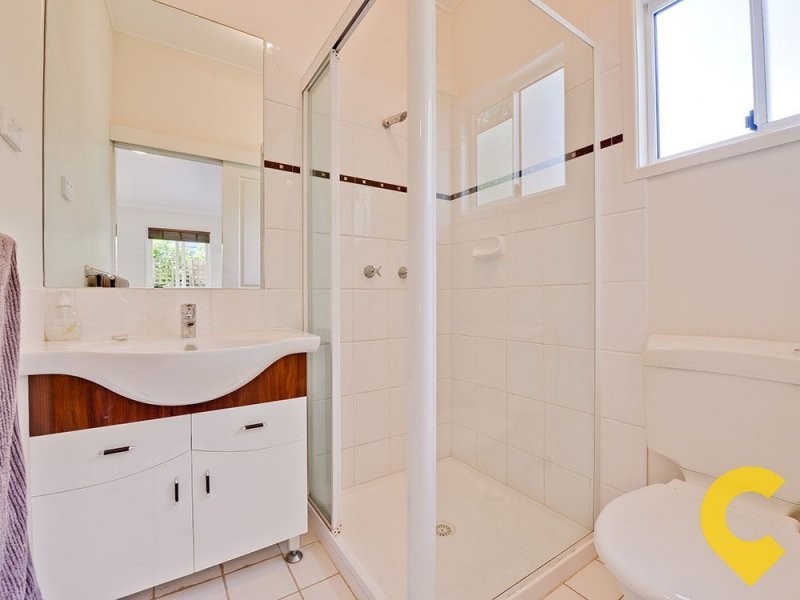 17 Iris Street, Holland Park West QLD 4121