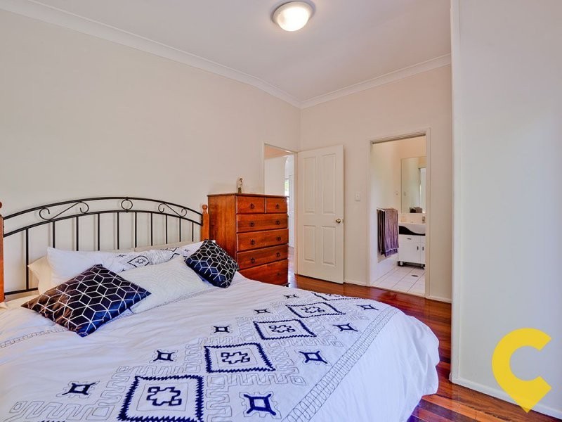 17 Iris Street, Holland Park West QLD 4121