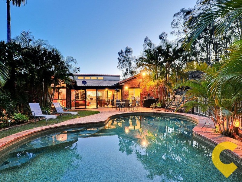 5 Lamorna Court, Ferny Hills QLD 4055