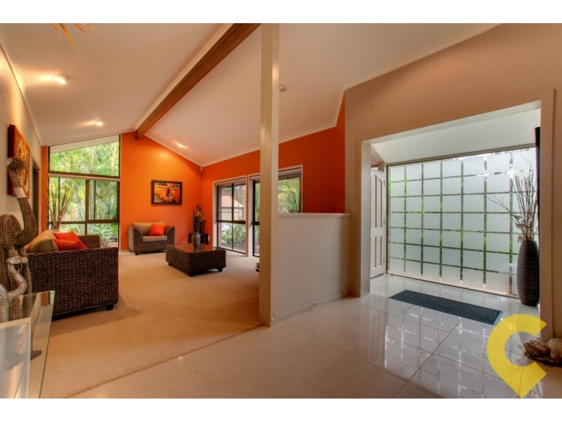 5 Lamorna Court, Ferny Hills QLD 4055