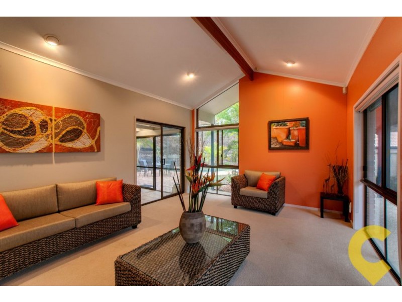 5 Lamorna Court, Ferny Hills QLD 4055