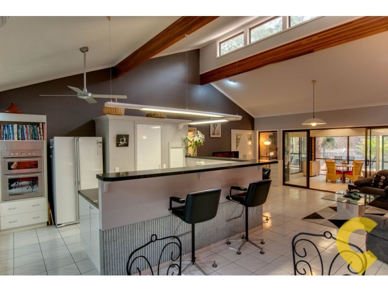 5 Lamorna Court, Ferny Hills QLD 4055