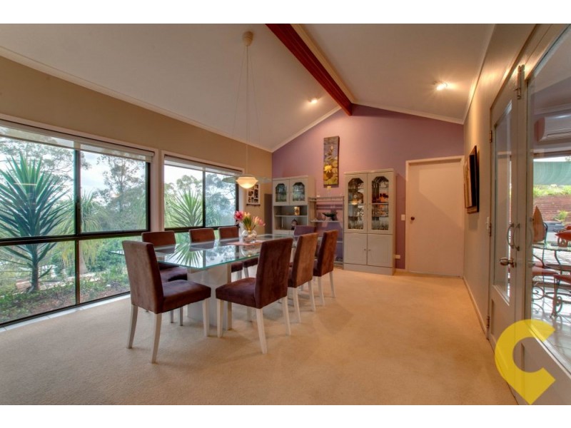 5 Lamorna Court, Ferny Hills QLD 4055