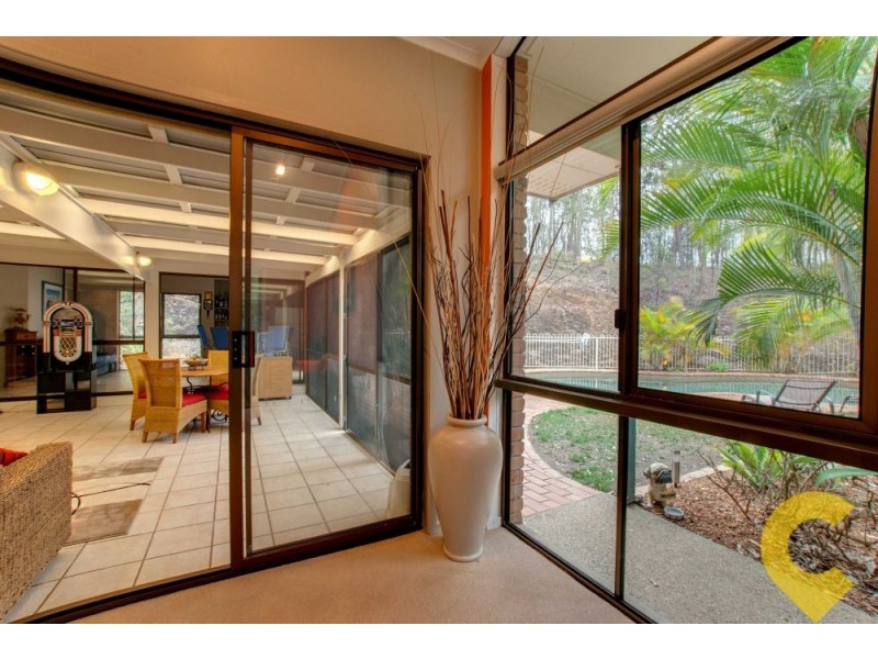 5 Lamorna Court, Ferny Hills QLD 4055