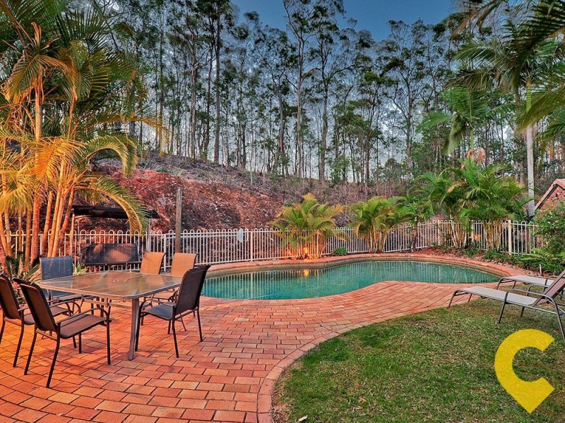 5 Lamorna Court, Ferny Hills QLD 4055