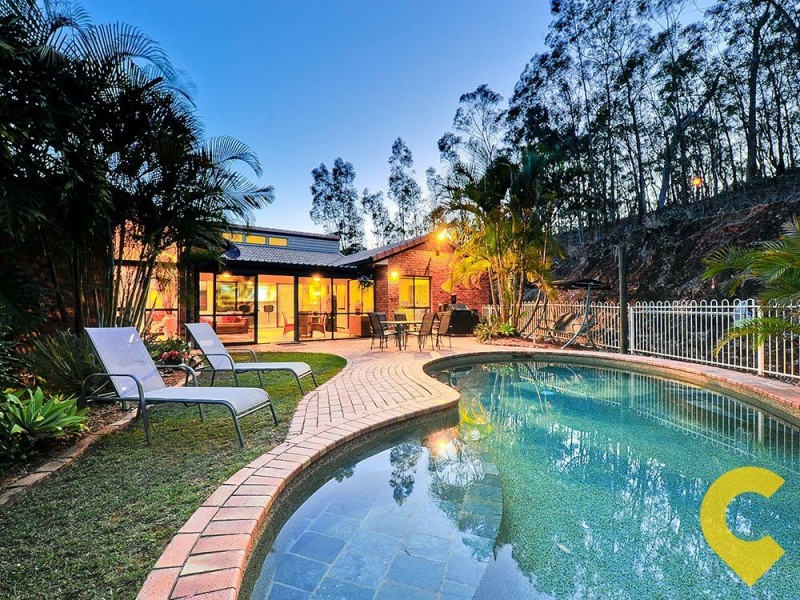 5 Lamorna Court, Ferny Hills QLD 4055