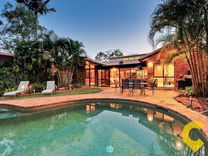 5 Lamorna Court, Ferny Hills QLD 4055