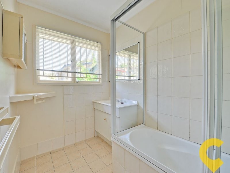 20 Amaroo Avenue, Ferny Hills QLD 4055