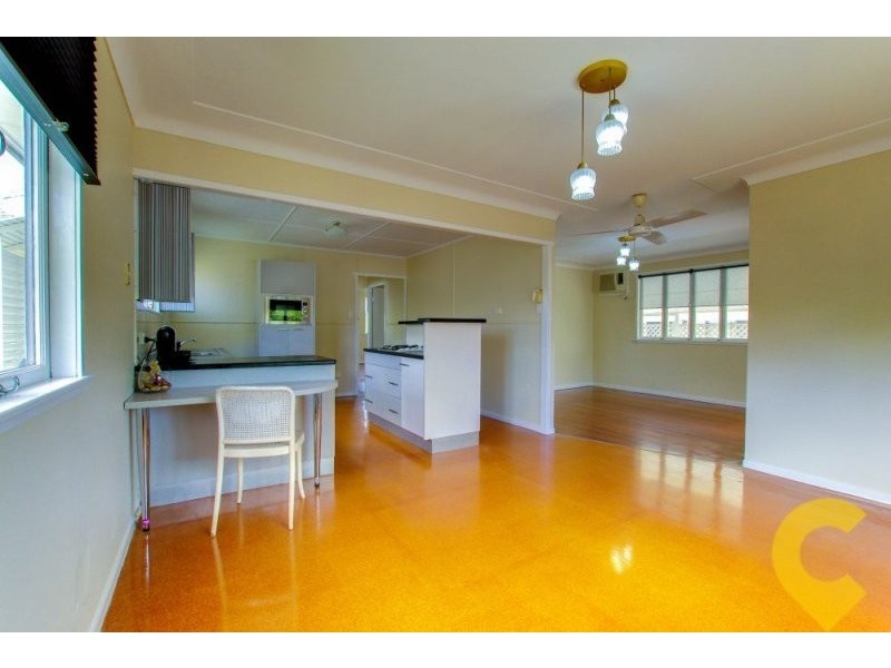 21 Yanderra Avenue, Arana Hills QLD 4054