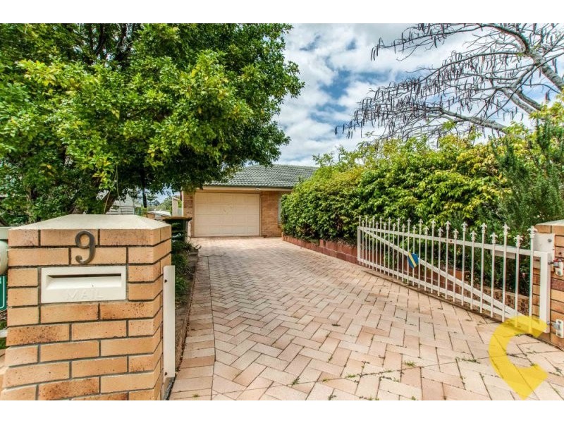 9 Kilburn Street, Chermside QLD 4032