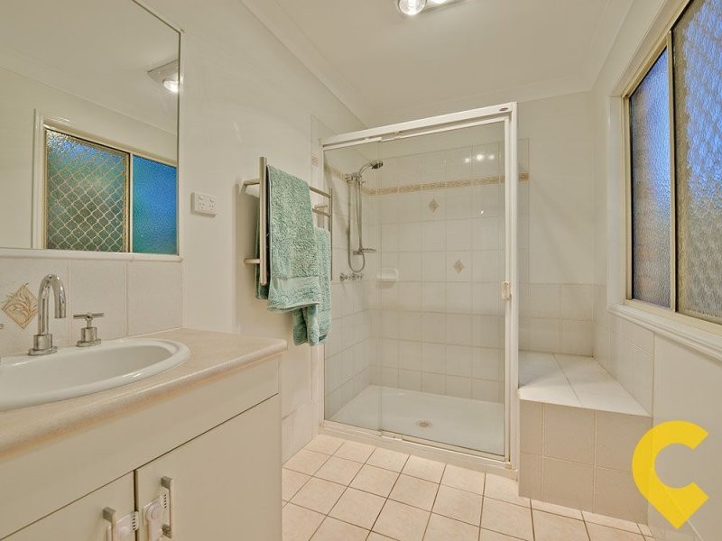 3 Myrtle Place, Albany Creek QLD 4035