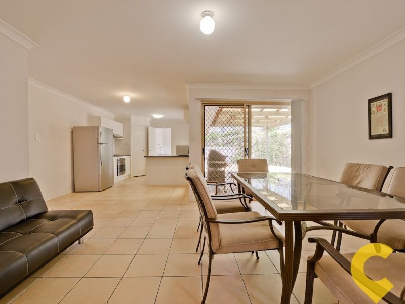 5 Warrigal Place, Arana Hills QLD 4054