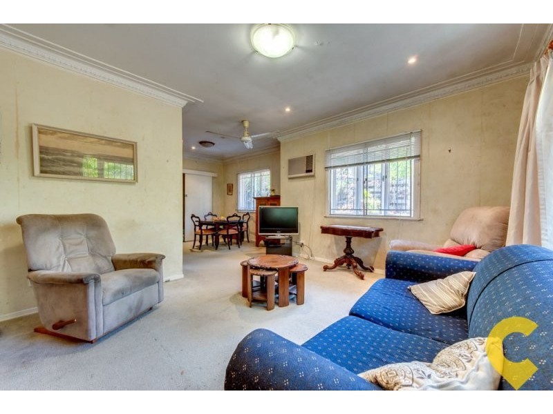 51 Isles Road, Indooroopilly QLD 4068