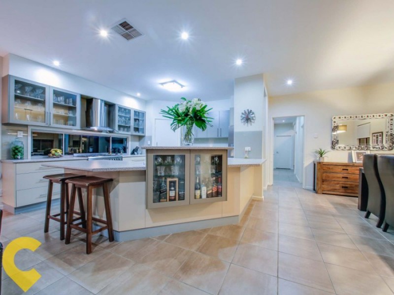 6C Hawthorne Street, Woody Point QLD 4019