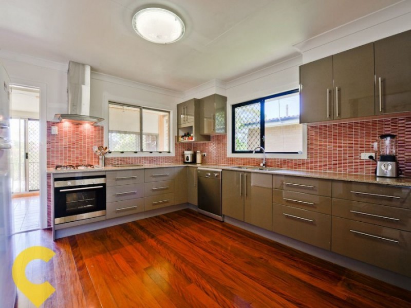 305 Kitchener Road, Stafford Heights QLD 4053