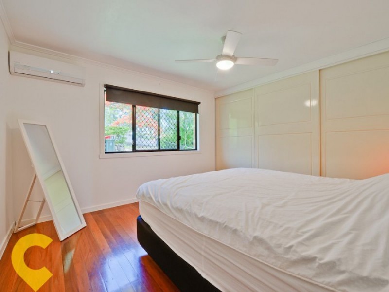 305 Kitchener Road, Stafford Heights QLD 4053