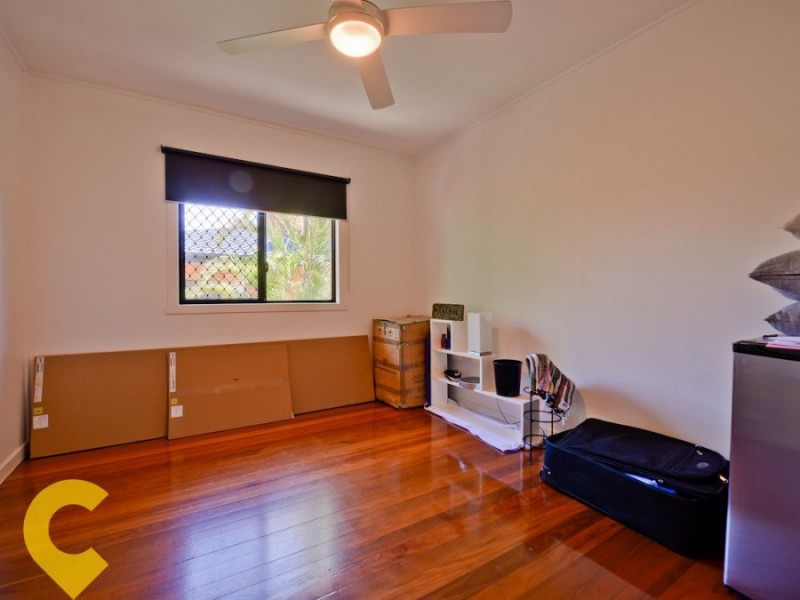 305 Kitchener Road, Stafford Heights QLD 4053