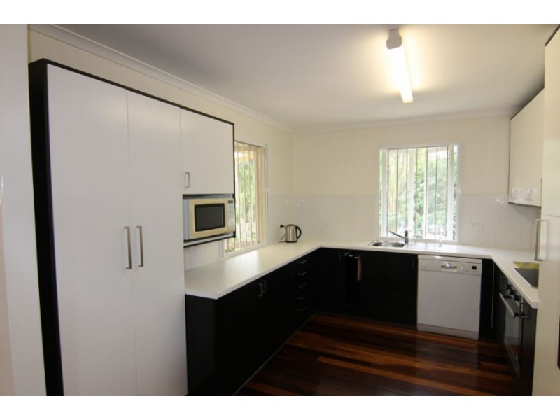 16 Breslin Street, Carina QLD 4152