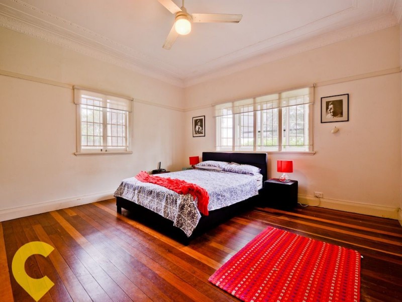 1 Almay Street, Kenmore QLD 4069