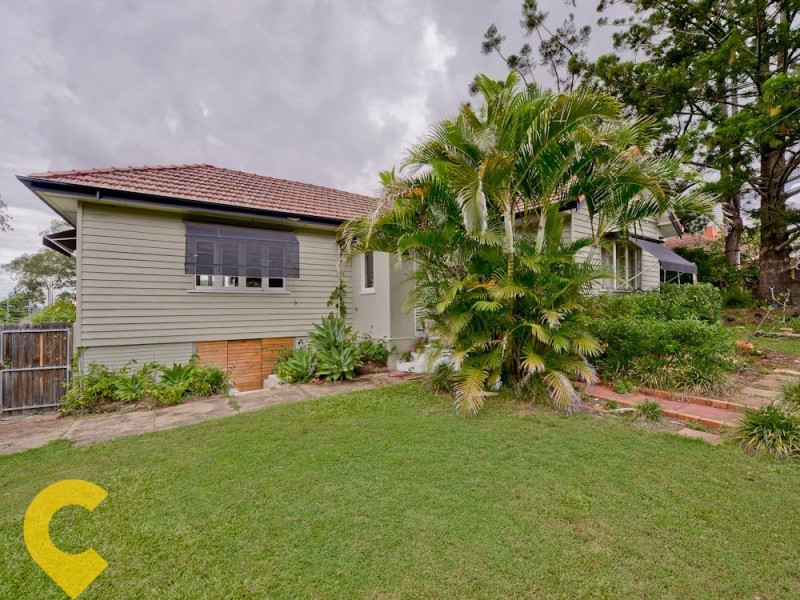 1 Almay Street, Kenmore QLD 4069