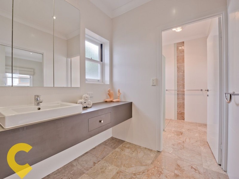 122 Park Road, Wooloowin QLD 4030