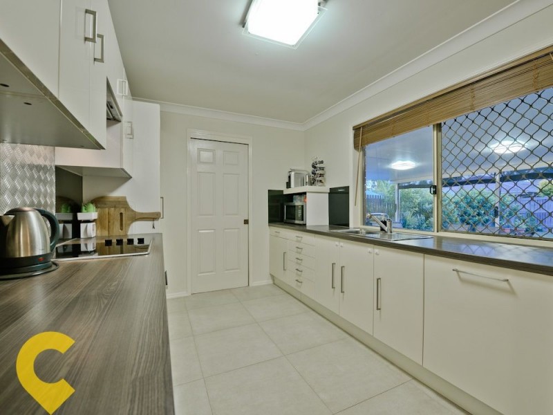 8 Glider Close, Doolandella QLD 4077