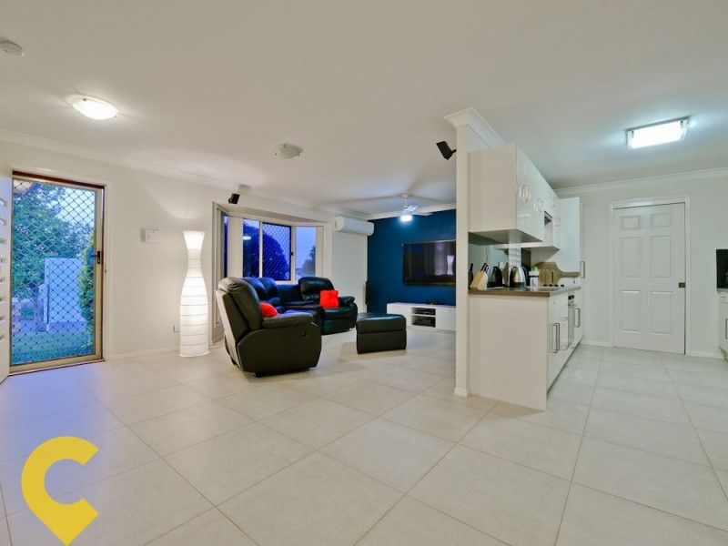 8 Glider Close, Doolandella QLD 4077