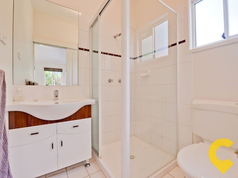 17 Iris Street, Holland Park West QLD 4121