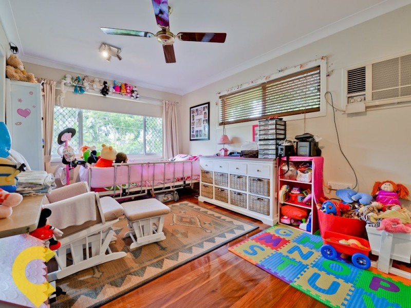 1 Kent Court, Albany Creek QLD 4035