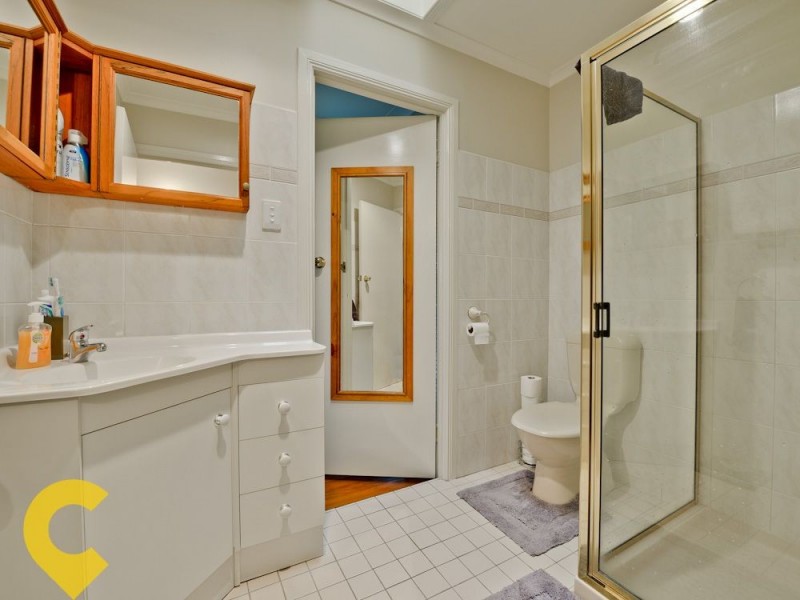 1 Kent Court, Albany Creek QLD 4035