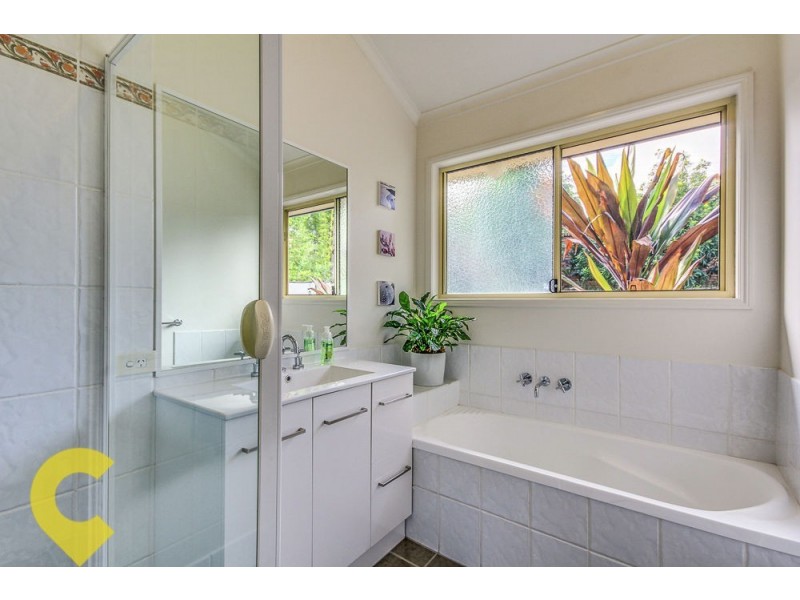 7 Donegal Place, The Gap QLD 4061