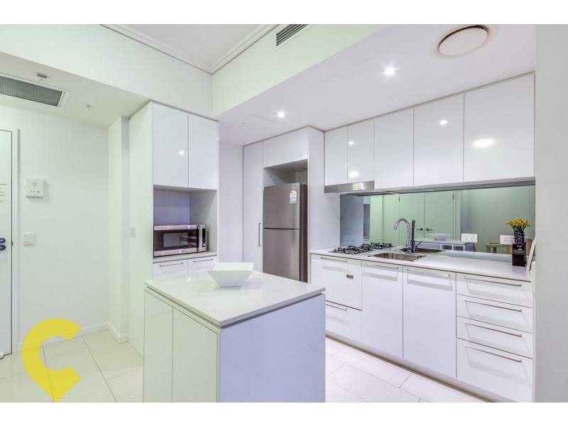 21706/8 Harbour Road, Hamilton QLD 4007