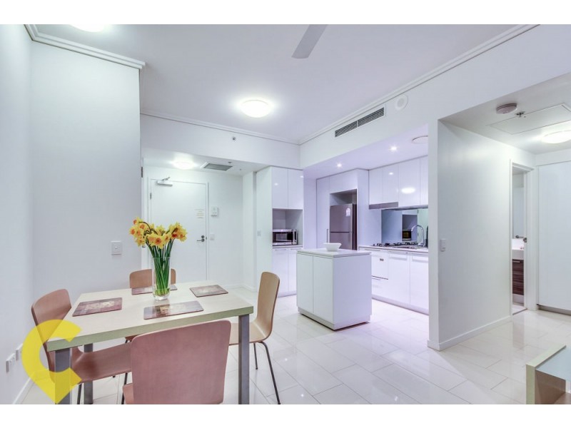 21706/8 Harbour Road, Hamilton QLD 4007