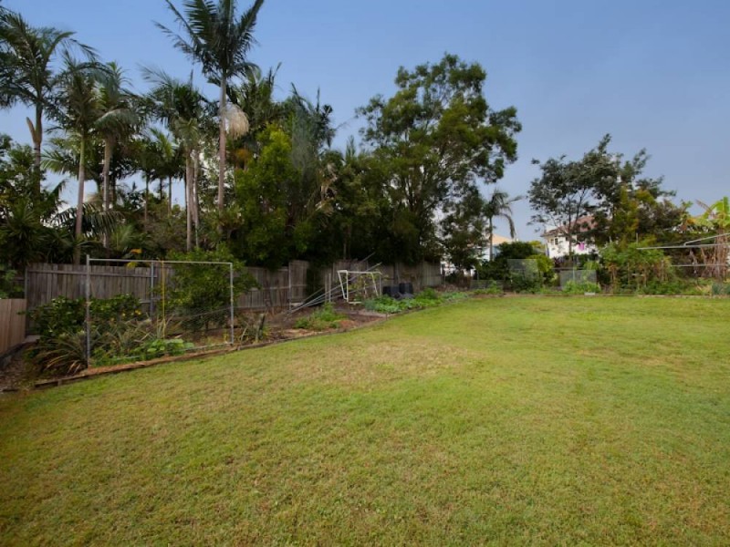 242 Blaker Road, Keperra QLD 4054