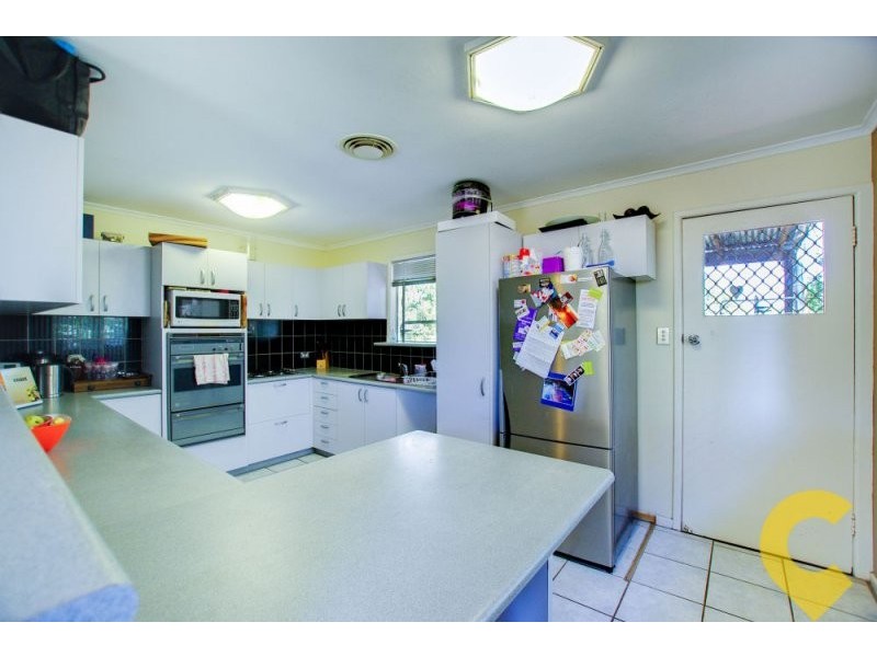 14 Leslie St, Arana Hills QLD 4054