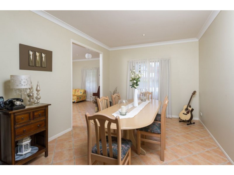 30 Heliopolis Parade, Mitchelton QLD 4053