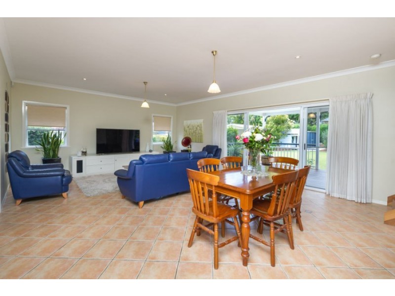 30 Heliopolis Parade, Mitchelton QLD 4053