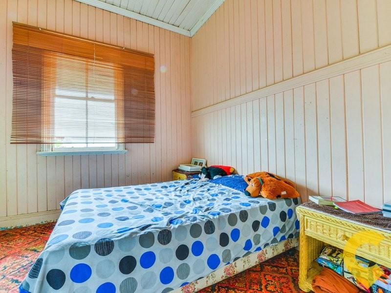 42 Grange Road, Grange QLD 4051