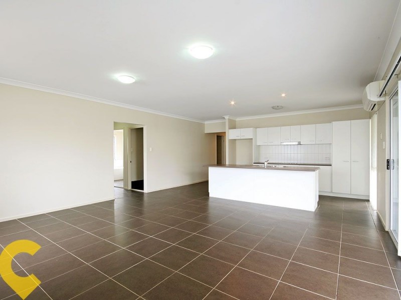 15 Ovals Terrace, Springfield Lakes QLD 4300