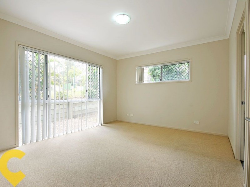 15 Ovals Terrace, Springfield Lakes QLD 4300
