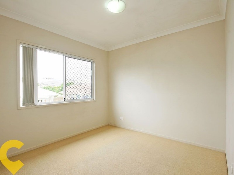 15 Ovals Terrace, Springfield Lakes QLD 4300