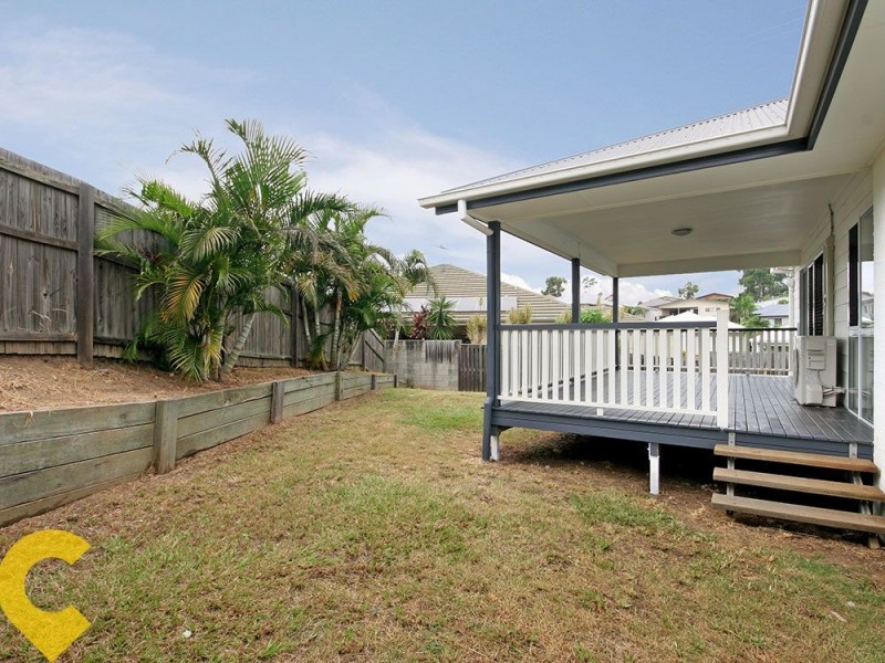 15 Ovals Terrace, Springfield Lakes QLD 4300
