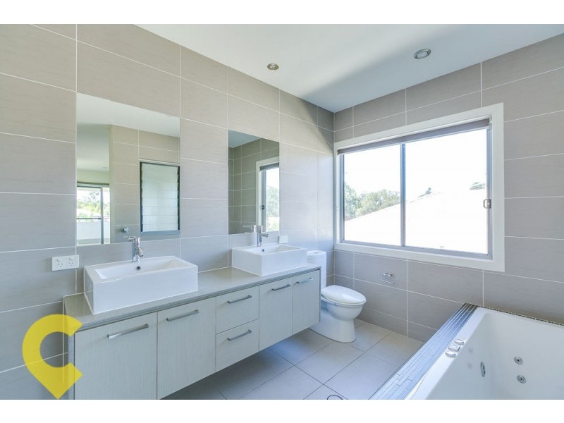 99 Livesay Road, Moggill QLD 4070