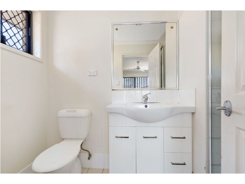 9 Salomon Court, Goodna QLD 4300