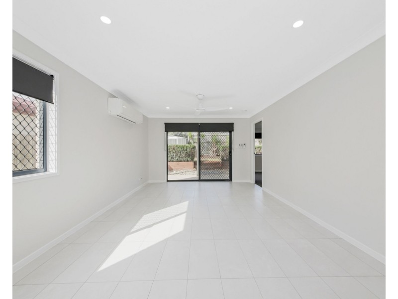 18 Moonbeam Street, Springfield Lakes QLD 4300