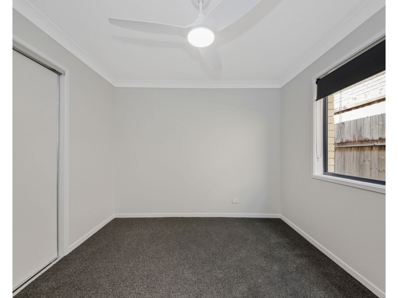 18 Moonbeam Street, Springfield Lakes QLD 4300