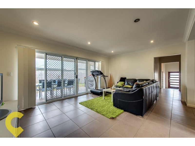 6 Romulus Circuit, Augustine Heights QLD 4300