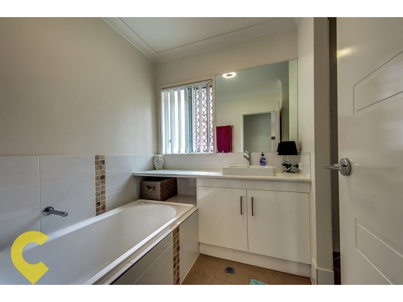 6 Romulus Circuit, Augustine Heights QLD 4300