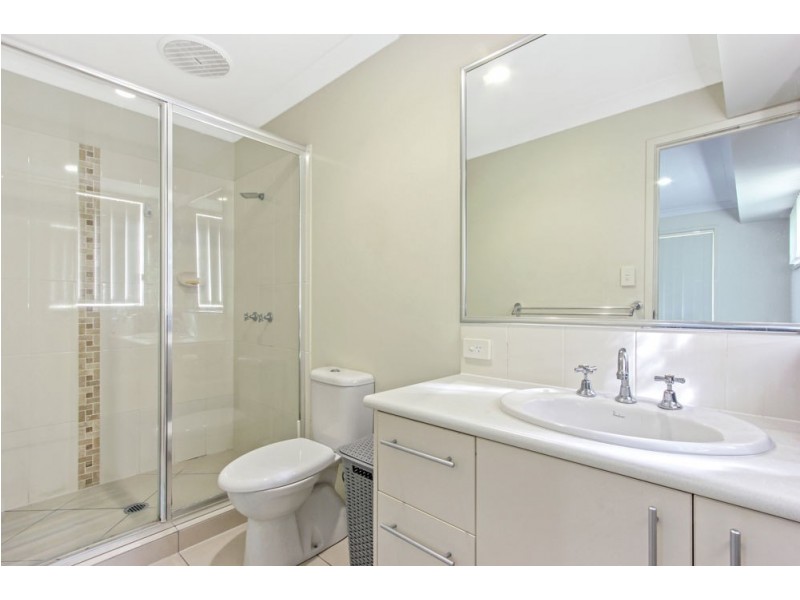 27 Brock Drive, Springfield Lakes QLD 4300